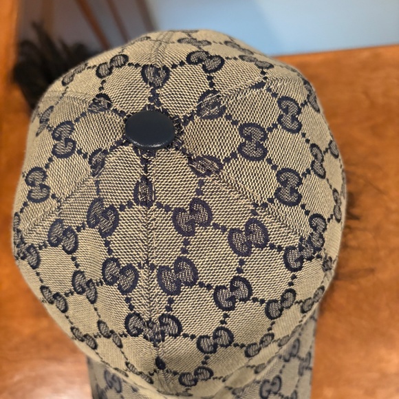 GUCCI UNISEX BALL CAP - Picture 4 of 15